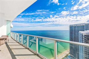 2BR Ocean View Balcony & Pool
